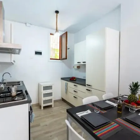 200 Mt Dal Mare Zona Casa vacanze *